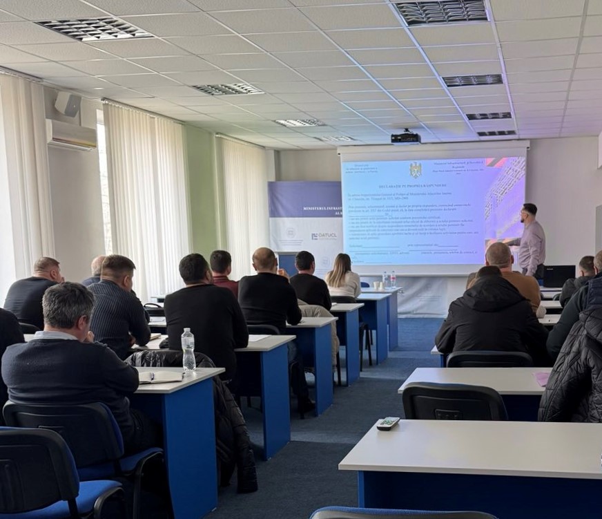 Parteneriat pentru viitor: Moldindconbank dotează IP OATUCL cu o sală de curs multimedia de ultimă generație